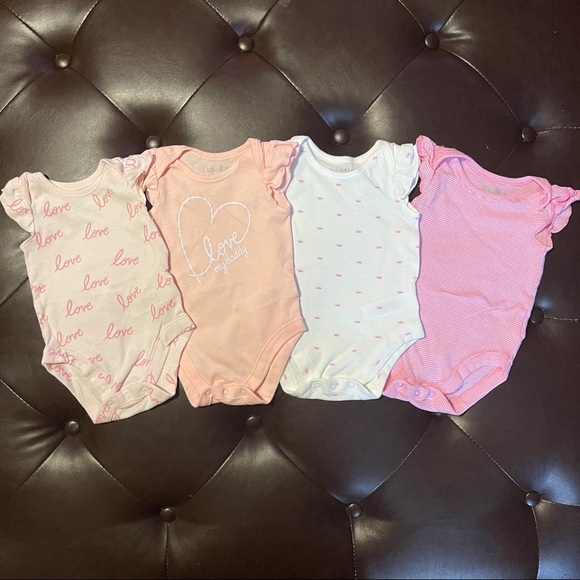 Bundles Other - 🌈5 for $25 Bundles baby set of 4 onesies 0/3 months